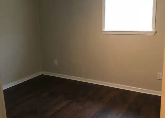 Property at 2231 Forest Lake Dr Unit 27, Tuscaloosa, AL, 35401, 2 beds, 2 baths, [object Object]