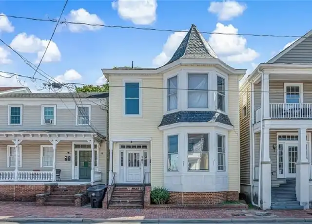Property at 721 Dinwiddie St Unit 3, Portsmouth, VA, 23704, 1 bed, 1 bath, [object Object]