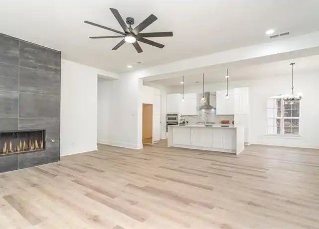 Property at 2422 Vagas St, Dallas, TX, 75219, 3 beds, 2 baths, [object Object]