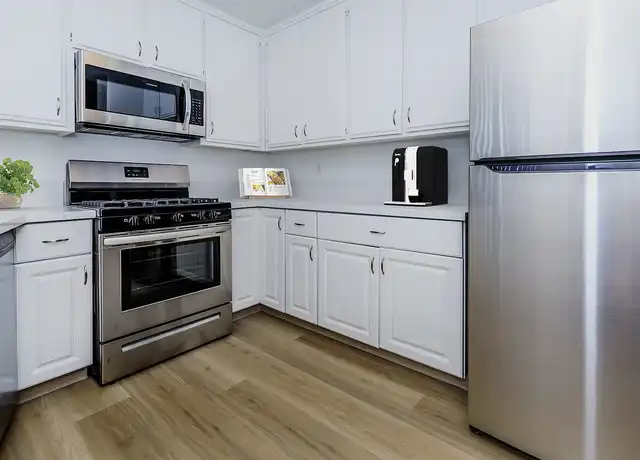 Property at Brookside Apartments - 9101 Topanga Canyon Blvd, Chatsworth, CA, 91311, 2 beds, 2 baths, [object Object]
