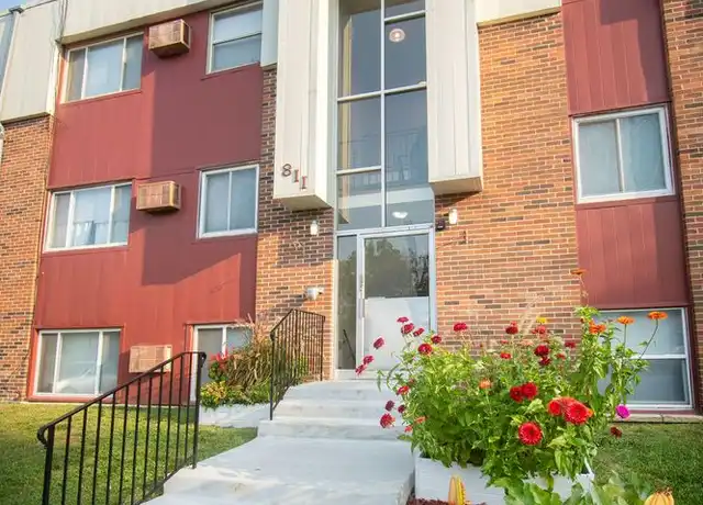 Property at Eighth Street Apartments - 811 8th St, Farmington, MN, 55024, 1-2 bed, 1 bath, [object Object]