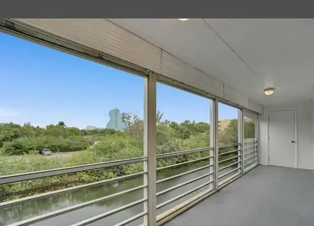 Property at 4131 Stirling Rd, Davie, FL, 33314, 2 beds, 2.5 baths, [object Object]