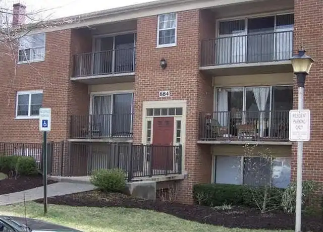 Property at 884 College Pkwy #301, Rockville, MD, 20850, 2 beds, 1 bath, [object Object]