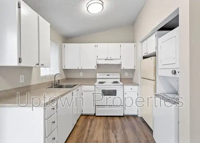 Property at 19757 SW 68th Ave, Tualatin, OR, 97062, 2 beds, 1 bath, [object Object]