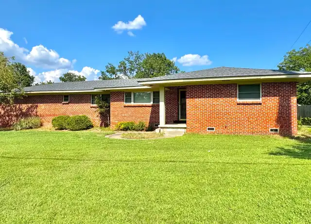 Property at 1600 S 9th St, McAlester, OK, 74501, 3 beds, 2 baths, [object Object]
