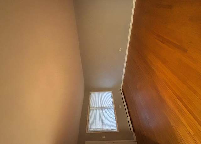 Photo of 5001 Columbus Dr, Oak Lawn, IL 60453