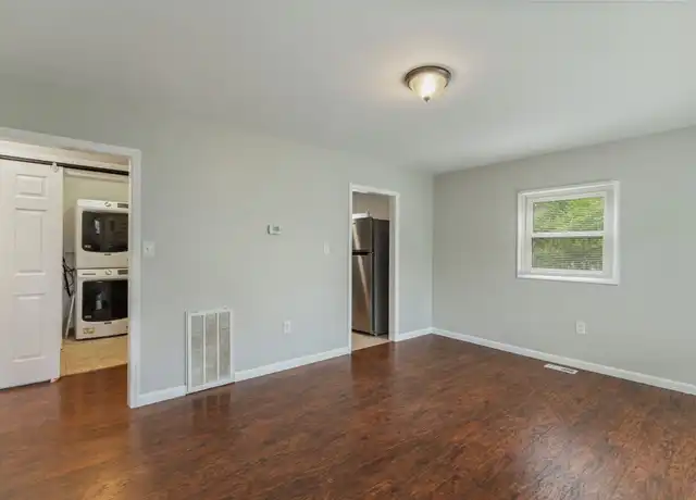 Property at 125 Hamilton Cir, Oak Ridge, TN, 37830, 2 beds, 1 bath, [object Object]