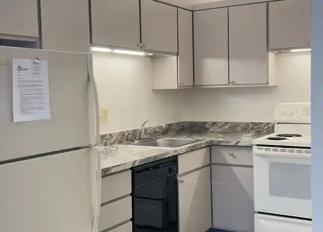 Property at 2020 E Park Pl Unit 212, Milwaukee, WI, 53211, 2 beds, 1.5 baths, [object Object]