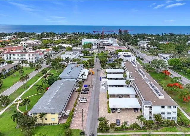 Property at 440 Broad Ave S Unit H440, Naples, FL, 34102, 2 beds, 2 baths, [object Object]