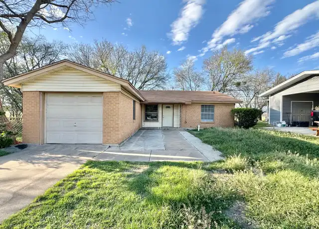 Property at 716 W Avenue E, Copperas Cove, TX, 76522, 3 beds, 2 baths, [object Object]