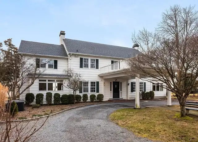 Property at 5 Thorn Hedge Rd, Bellport, NY, 11713, 3 beds, 3.5 baths, [object Object]