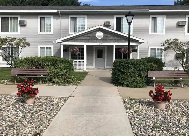 Property at 728 W Spruce St, Harrison, MI, 48625, 1 bed, 1 bath, [object Object]