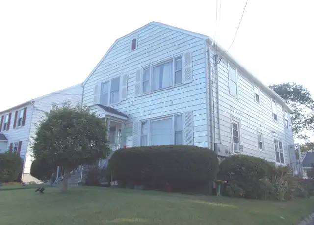 Property at 479 Hill St, Waterbury, CT, 06704, 2 beds, 1 bath, [object Object]