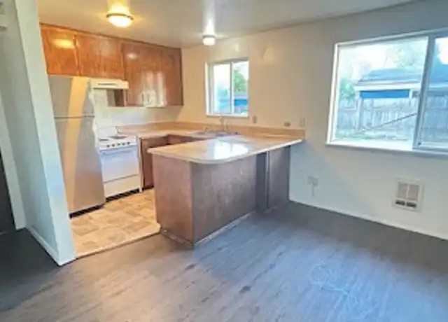 Property at 758 Woodford Ave N Unit 3, Kent, WA, 98031, 1 bed, 1 bath, [object Object]
