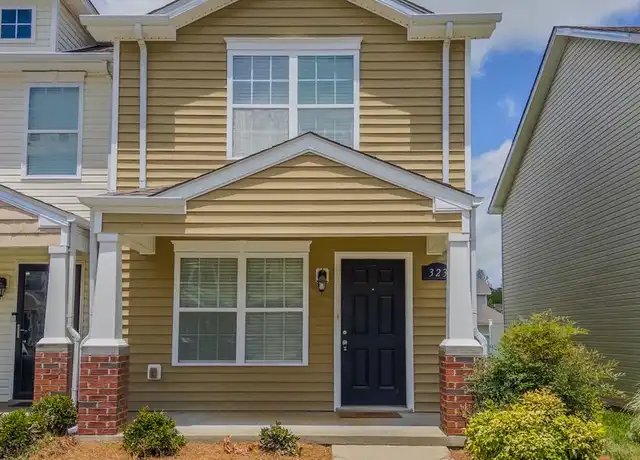 Property at 323 Sam Houston Cir, Clarksville, TN, 37040, 2 beds, 2.5 baths, [object Object]
