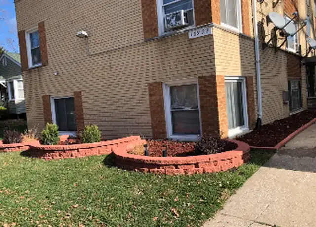 Property at 13929 S Atlantic Ave Unit 3W, Riverdale, IL, 60827, 2 beds, 1 bath, [object Object]