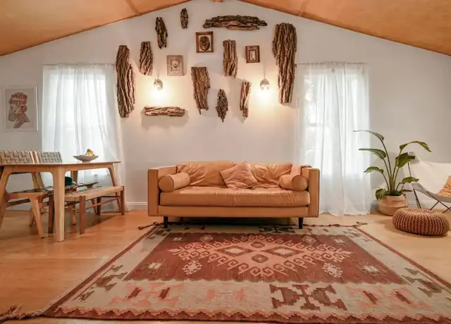 Property at 1142 Eastfield Ave, Austin, TX, 78721, 2 beds, 1 bath, [object Object]