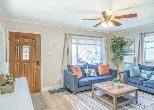 Property at 315 Avondale Ave, Champaign, IL, 61820, 2 beds, 1 bath, [object Object]
