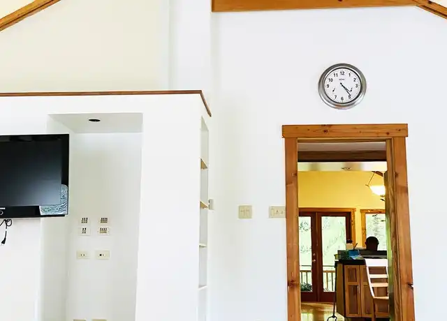 Property at 11746 35th Ave NE, Seattle, WA, 98125, 2 beds, 1 bath, [object Object]
