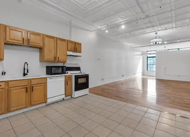 Property at 83 Main St Unit 5, Woonsocket, RI, 02895, 1 bed, 1 bath, [object Object]