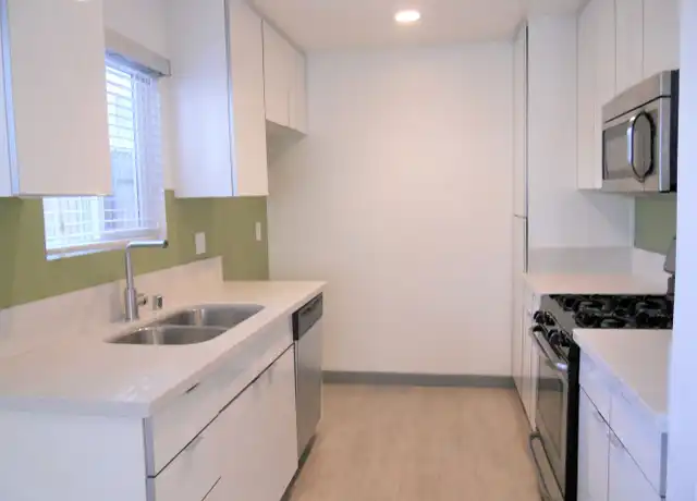 Property at 126 E 18th St Unit A104, Costa Mesa, CA, 92627, 1 bed, 1 bath, [object Object]