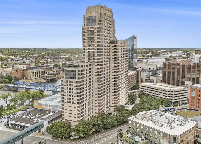 Property at 136 Campau Cir NW, Grand Rapids, MI, 49503, 1 bed, 2 baths, [object Object]