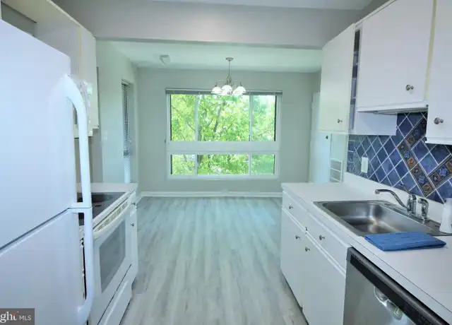 Property at 551 Florida Ave #201, Herndon, VA, 20170, 2 beds, 2 baths, [object Object]