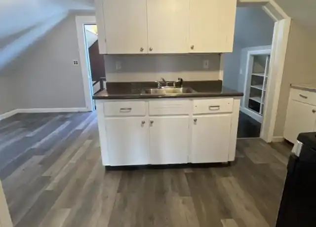 Property at 31 Linden St, New Bedford, MA, 02740, 3 beds, 1 bath, [object Object]