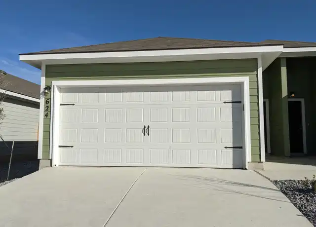 Property at 624 Heathers Way, Seguin, TX, 78155, 3 beds, 2 baths, [object Object]