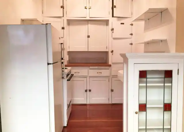 Property at 2235 NW Johnson St Unit 302, Portland, OR, 97210, 1 bed, 1 bath, [object Object]