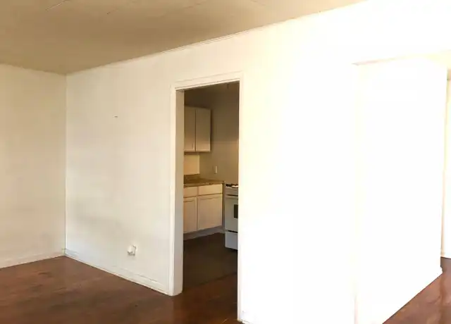 Property at 312 Babcock Rd, San Antonio, TX, 78201, 2 beds, 1 bath, [object Object]