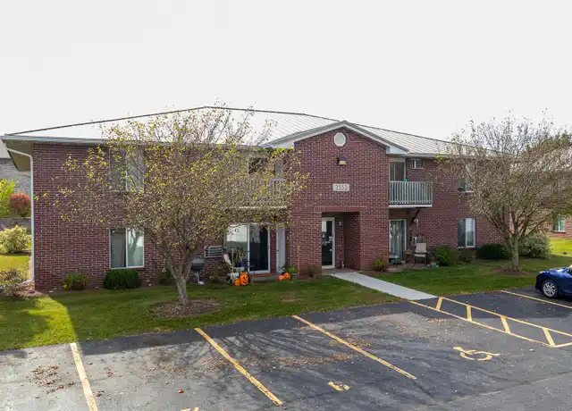 Property at 2597 W Waukau Ave Unit 1-2585, Oshkosh, WI, 54904, 1 bed, 1 bath, [object Object]