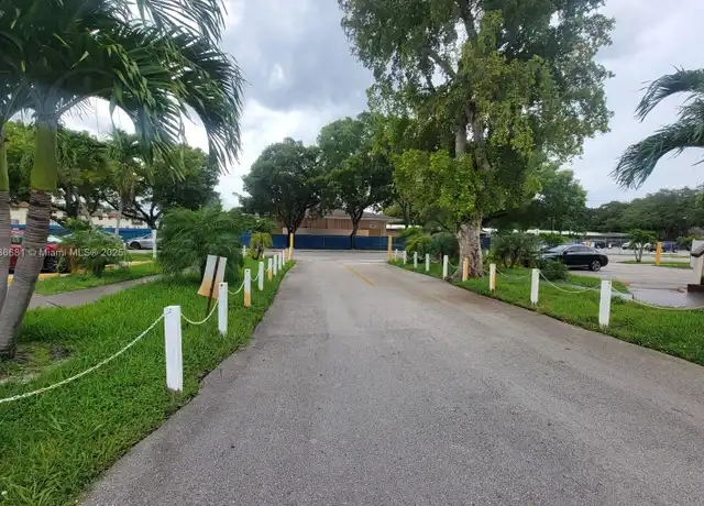 Property at 2836 Fillmore St #33, Hollywood, FL, 33020, 2 beds, 2 baths, [object Object]