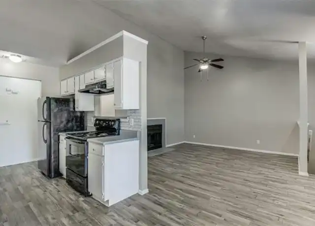 Property at 1115 Park Vista Dr Unit 704, Arlington, TX, 76012, 2 beds, 2 baths, [object Object]