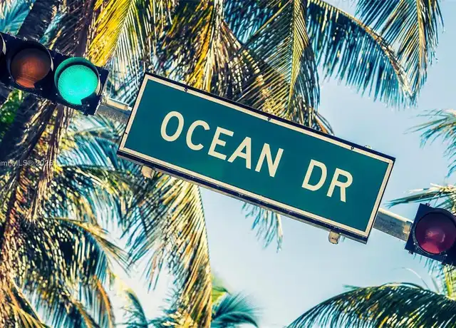 Property at 1390 Ocean Dr #302, Miami Beach, FL, 33139, 1 bed, 1 bath, [object Object]