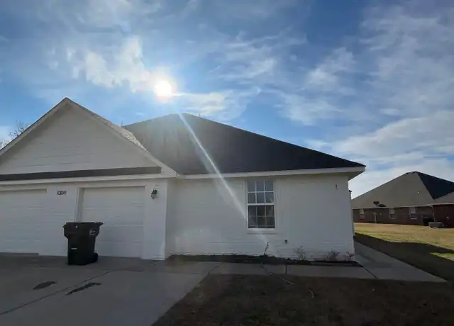 Property at 1304 Commerce Dr #2, Norman, OK, 73071, 4 beds, 2 baths, [object Object]