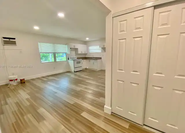 Property at 1025 NW 7th Ave, Fort Lauderdale, FL, 33311, 2 beds, 1 bath, [object Object]