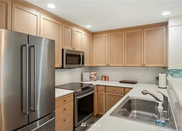 Property at 15330 Sunwood Blvd Unit E101, Tukwila, WA, 98188, 1 bed, 1 bath, [object Object]