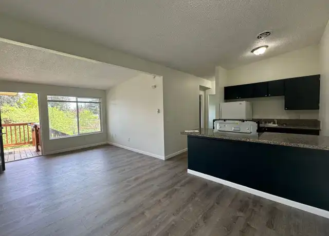 Property at 16000 SE Alder St Unit 48, Portland, OR, 97233, 2 beds, 1 bath, [object Object]