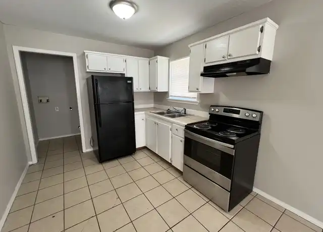 Property at 53 Bentley Brooke Ln, Hattiesburg, MS, 39402, 3 beds, 1 bath, [object Object]