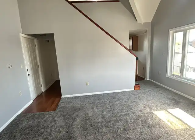 Property at 310 W Louis Glick Hwy Unit 2, Jackson, MI, 49201, 1 bed, 1 bath, [object Object]