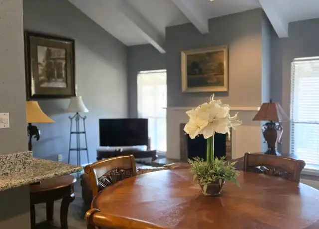 Property at 1100 Augusta Dr #2, Houston, TX, 77057, 1 bed, 1 bath, [object Object]