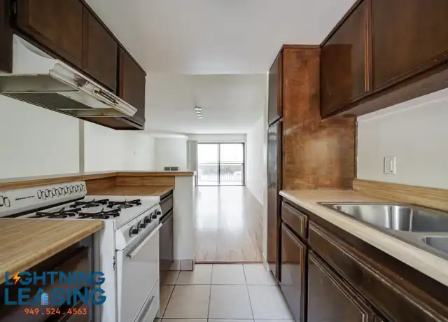 Property at 6827 Whitsett Ave Unit 110D, North Hollywood, CA, 91605, 0 beds, 1 bath, [object Object]