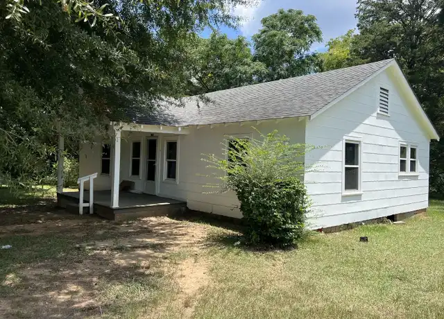 Property at 919 7th Ave, Northport, AL, 35476, 2 beds, 1 bath, [object Object]