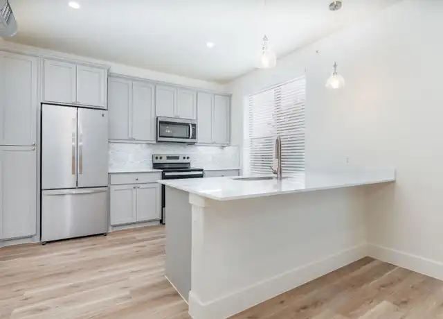 Property at 1599 Mingo Rd Unit 2000, Denton, TX, 76209, 1 bed, 1 bath, [object Object]