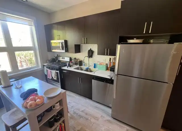 Property at 933 W Belle Plaine Ave, Chicago, IL, 60613, 1 bed, 1 bath, [object Object]