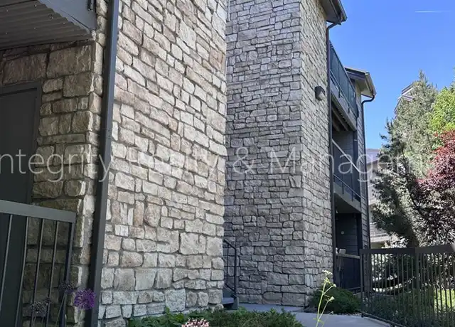 Property at 2575 S Syracuse Way Unit M204, Denver, CO, 80231, 2 beds, 1 bath, [object Object]