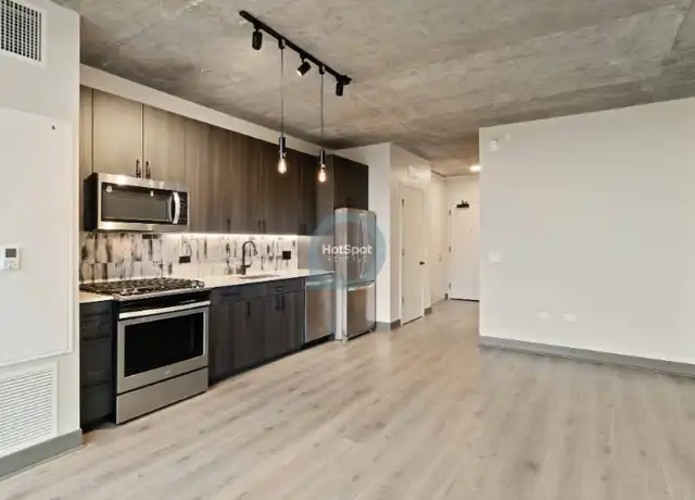 Property at 132 N Ada St, Chicago, IL, 60607, 0 beds, 1 bath, [object Object]