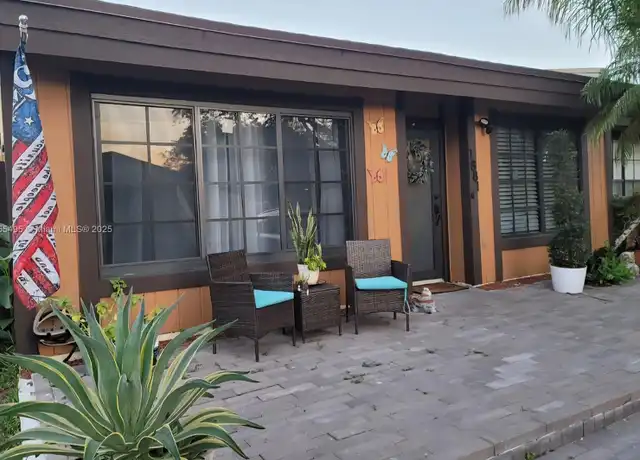 Property at 1881 Phoenix Ave #1881, Pembroke Pines, FL, 33026, 2 beds, 2 baths, [object Object]