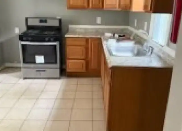 Property at 79 Washington Ave Unit 2, Irvington, NJ, 07111, 3 beds, 1 bath, [object Object]